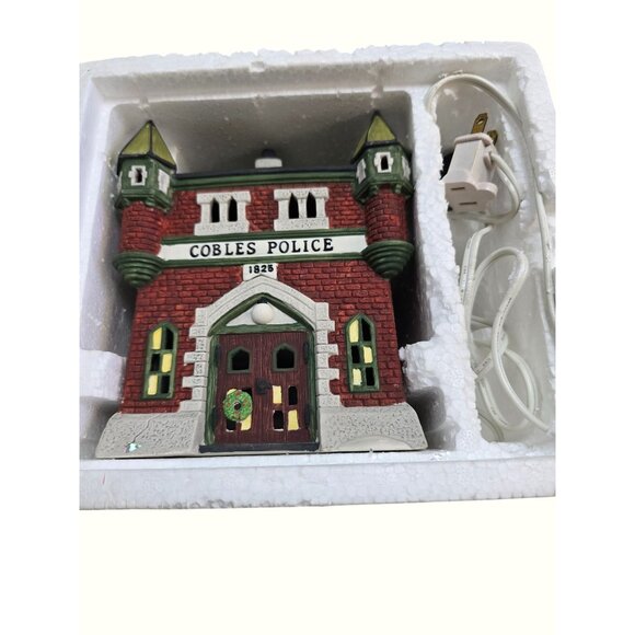 Heritage Village Collection Dickens Village Series Cobles Police Station Handpai - Picture 5 of 11